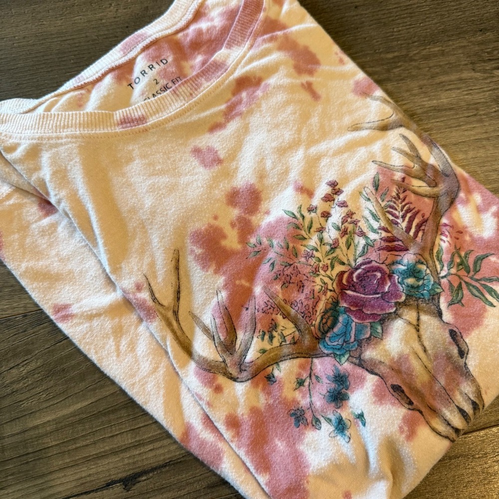 Torrid Pink Tie Dye Deer Skull Floral Graphic T-Shirt‎ Classic Fit Size 2